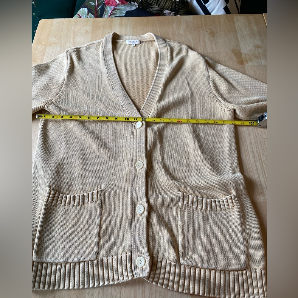 Elegant Tan Women's Cardigan - Picture 6 of 7